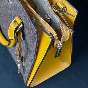 Michael Kors Crossbody Messenger Bag